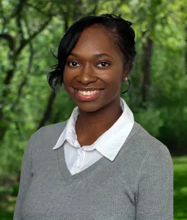 Angela Riser Headshot